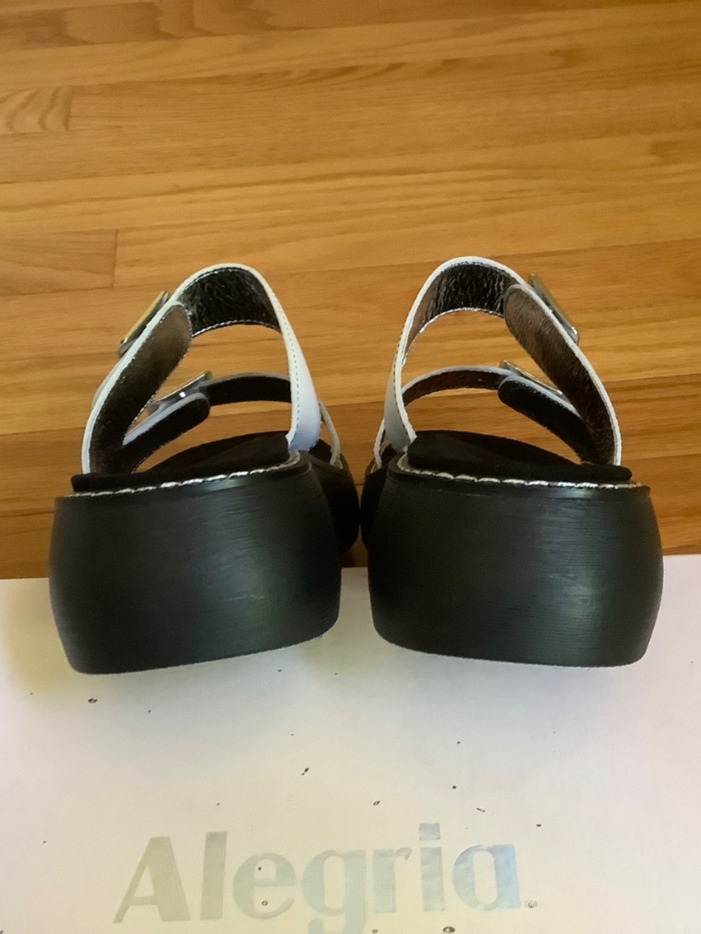 Alegria Iza Adjustable Leather Double Buckle Slide Sandal White SZ EU40/US9.5-10 - Picture 8 of 16